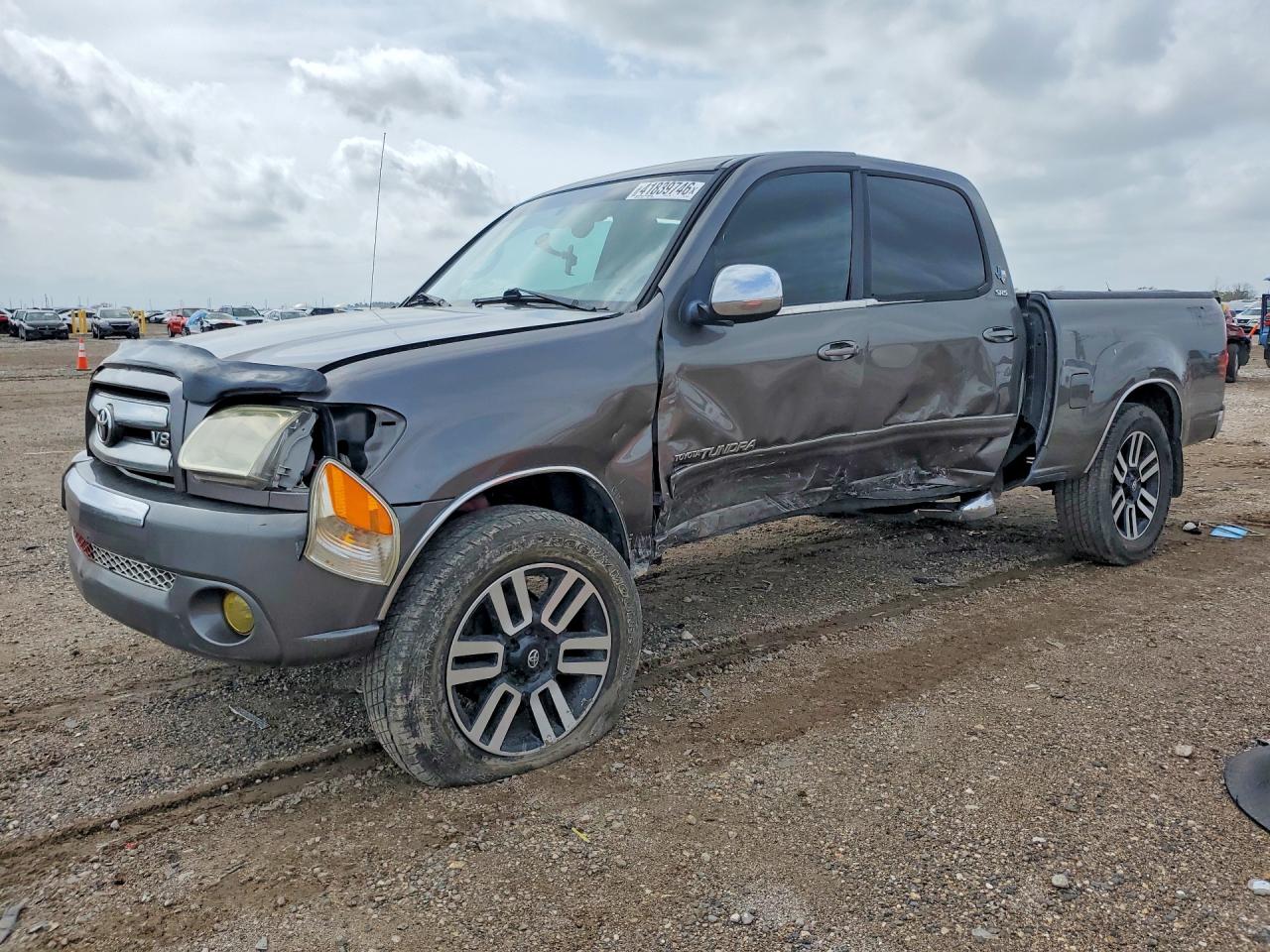 Salvage Toyota Tundra Image
