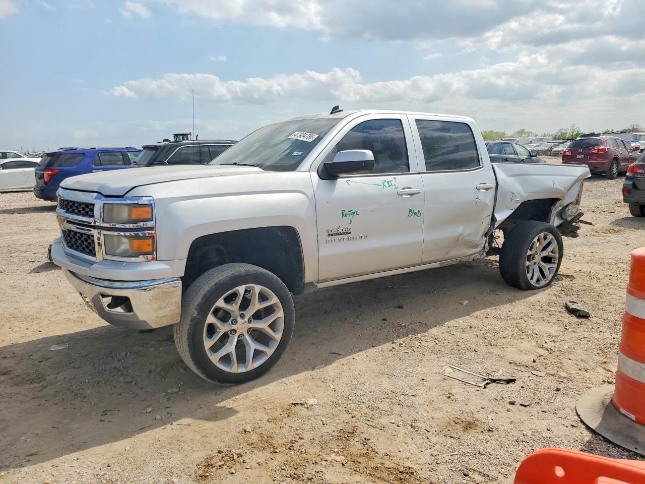 Salvage Chevrolet Silverado Image