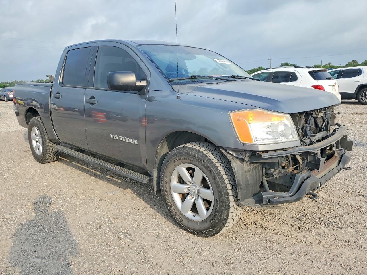 Nissan Titan S