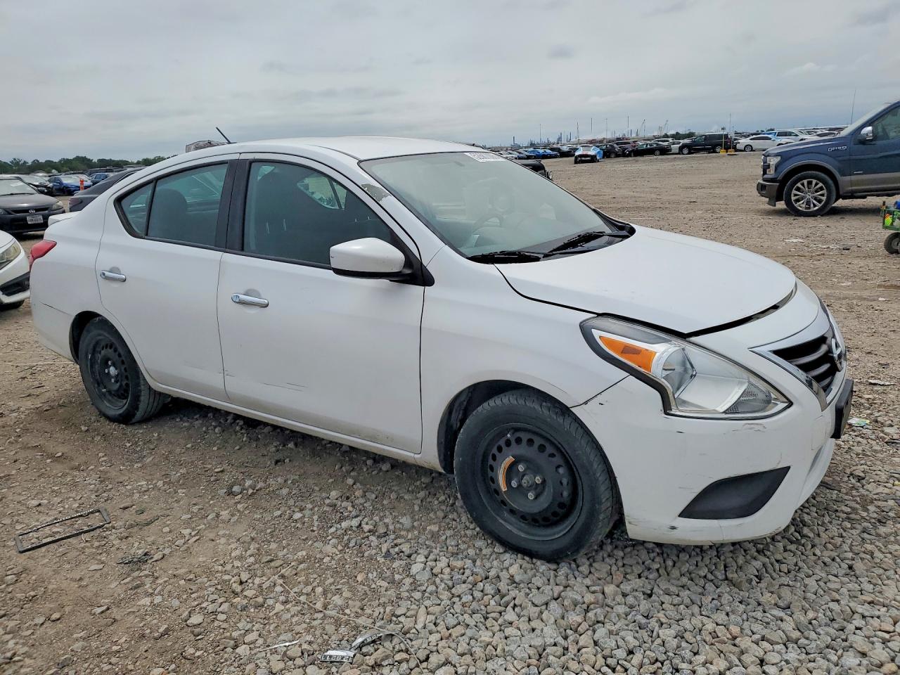 Nissan Versa Sv