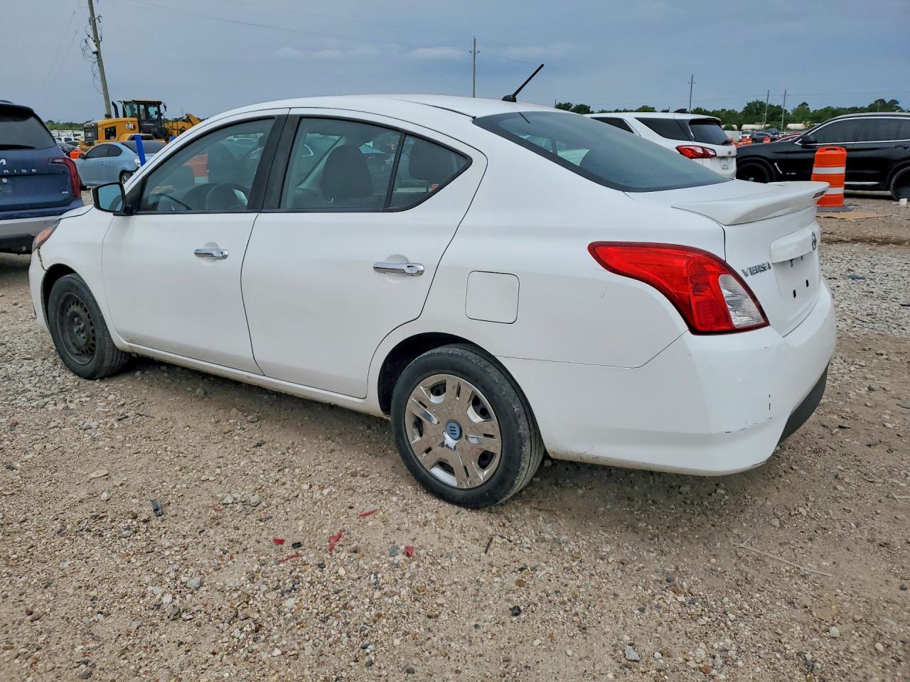 Nissan Versa Sv