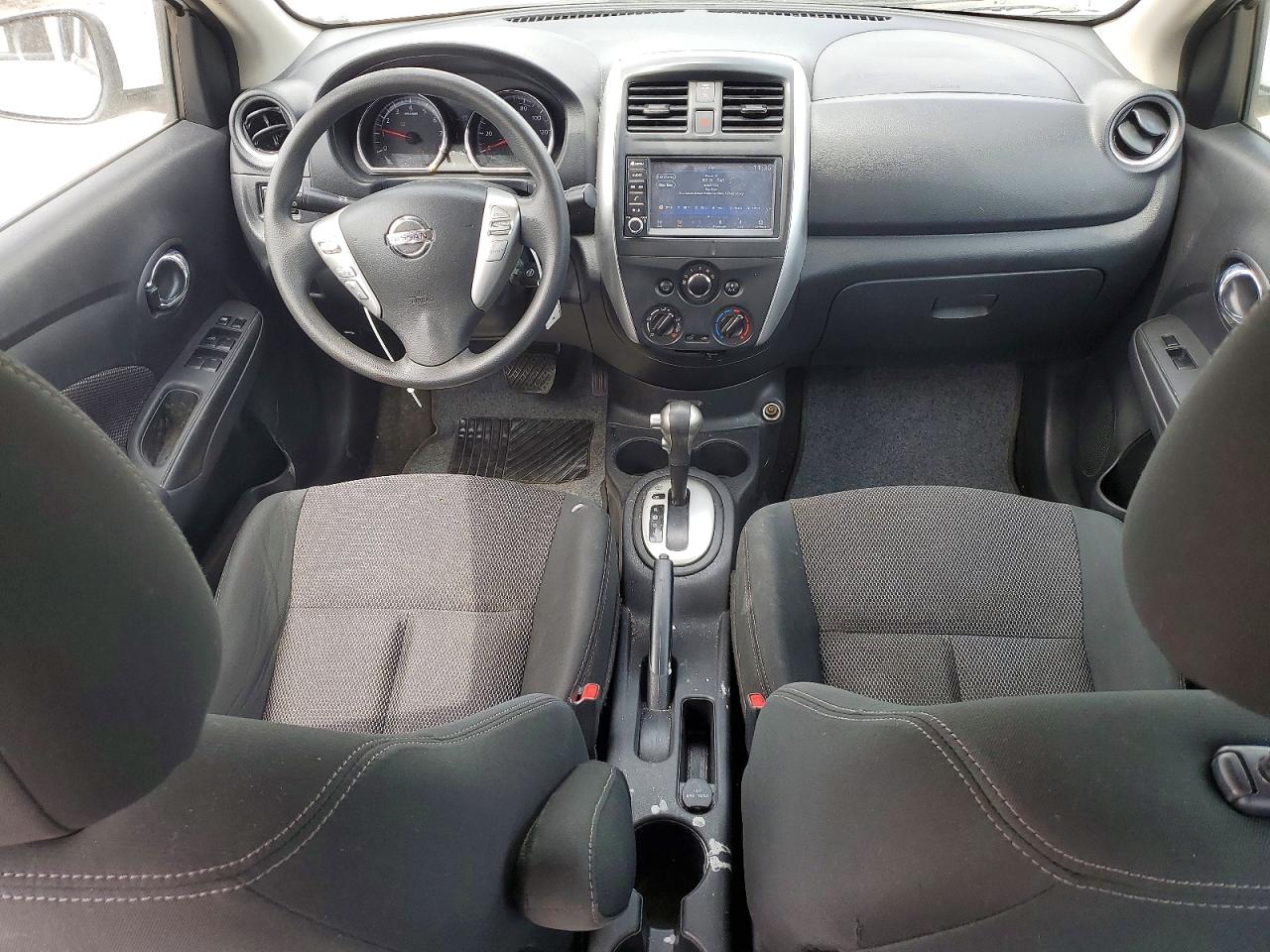 Nissan Versa Sv