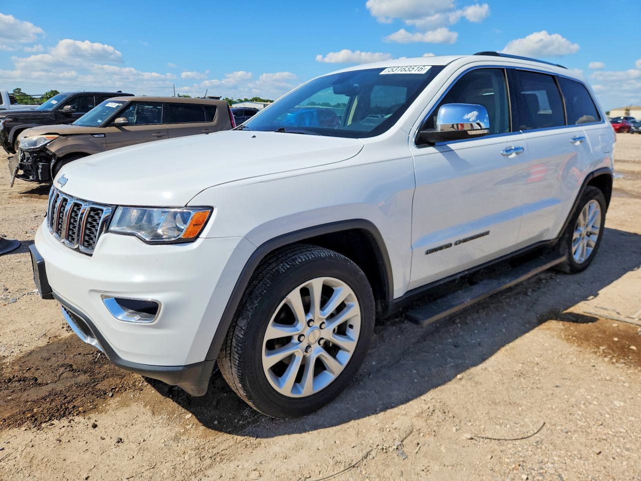 Salvage Jeep Grand Cherokee Image