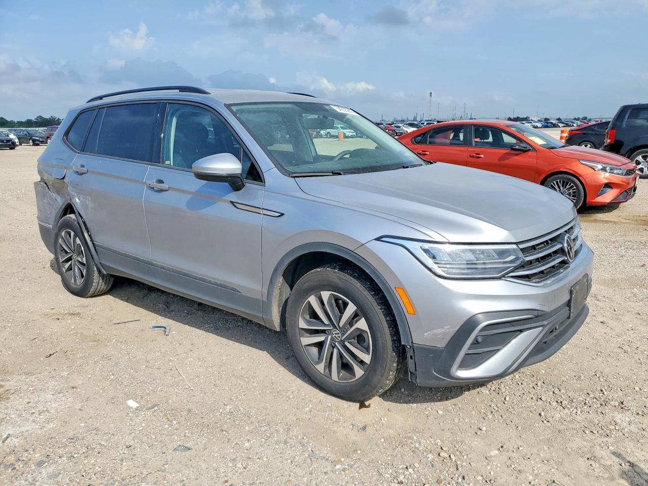 Volkswagen Tiguan S