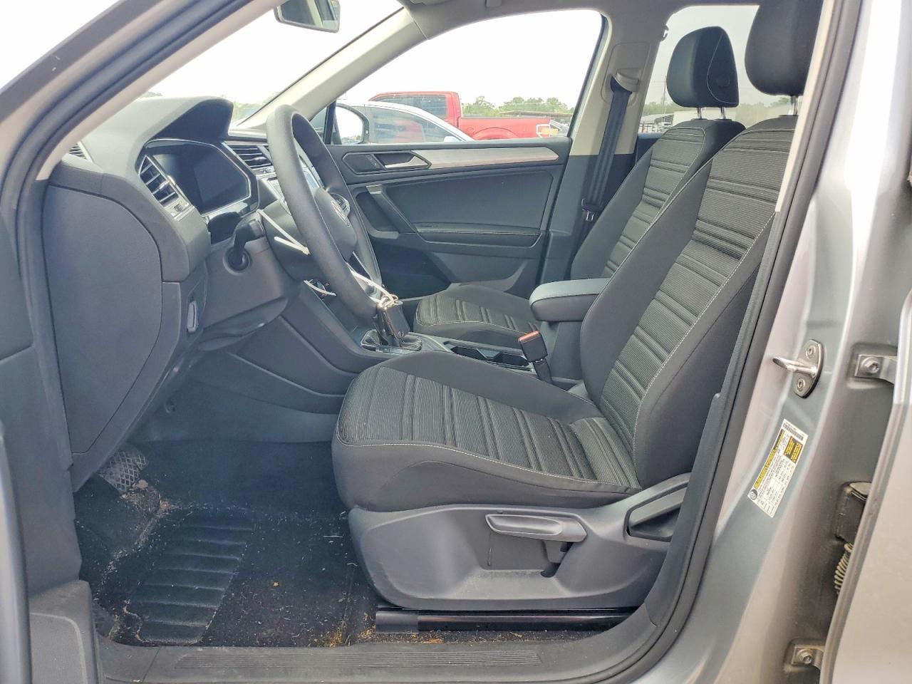Volkswagen Tiguan S