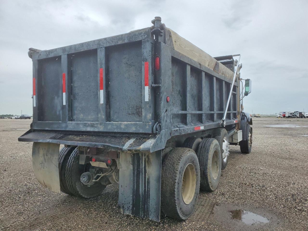 Sterling Truck Lt8500