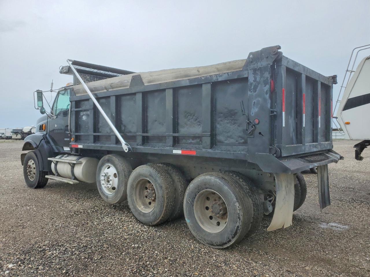 Sterling Truck Lt8500