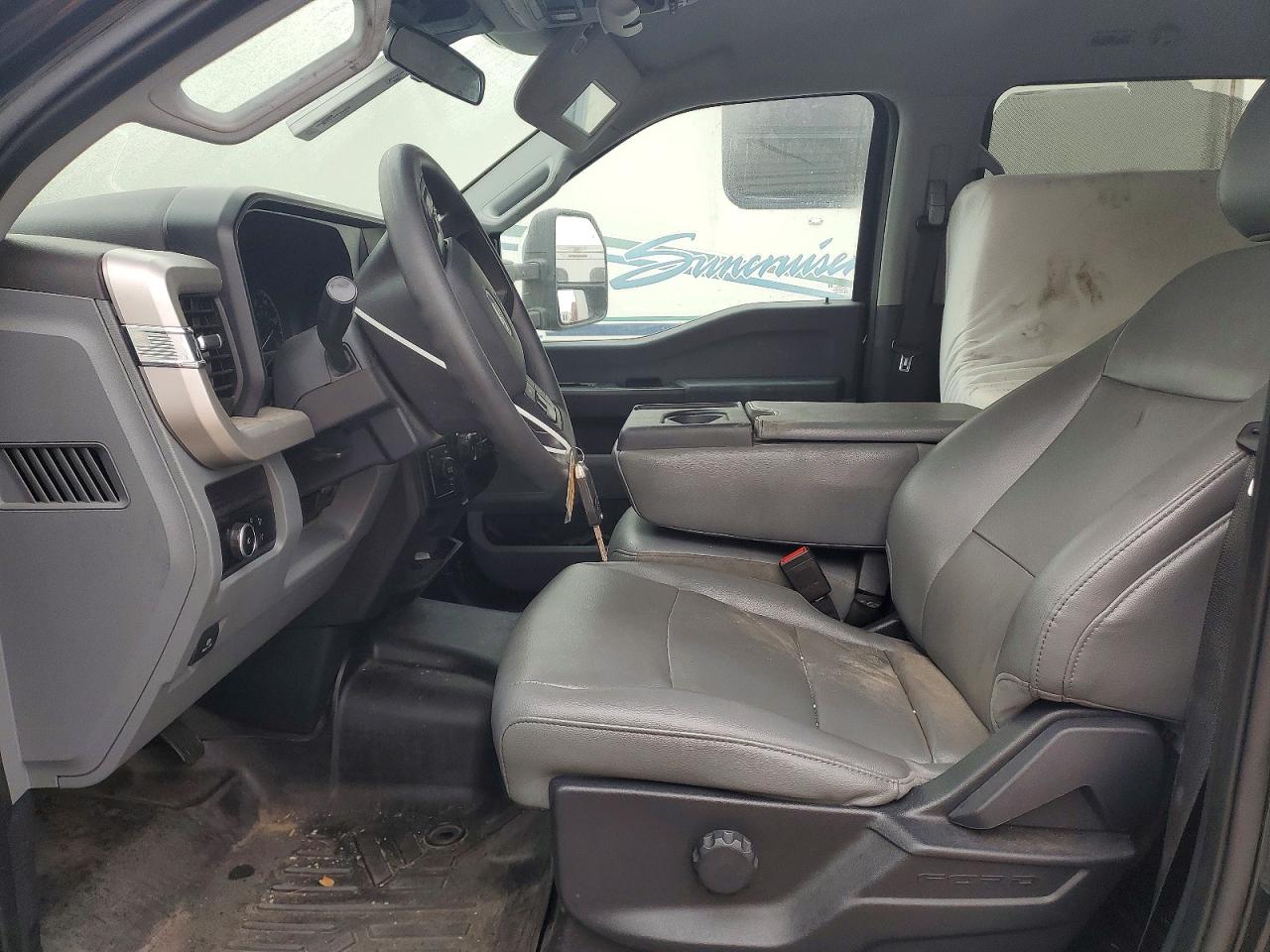 Ford F-550 Super Duty