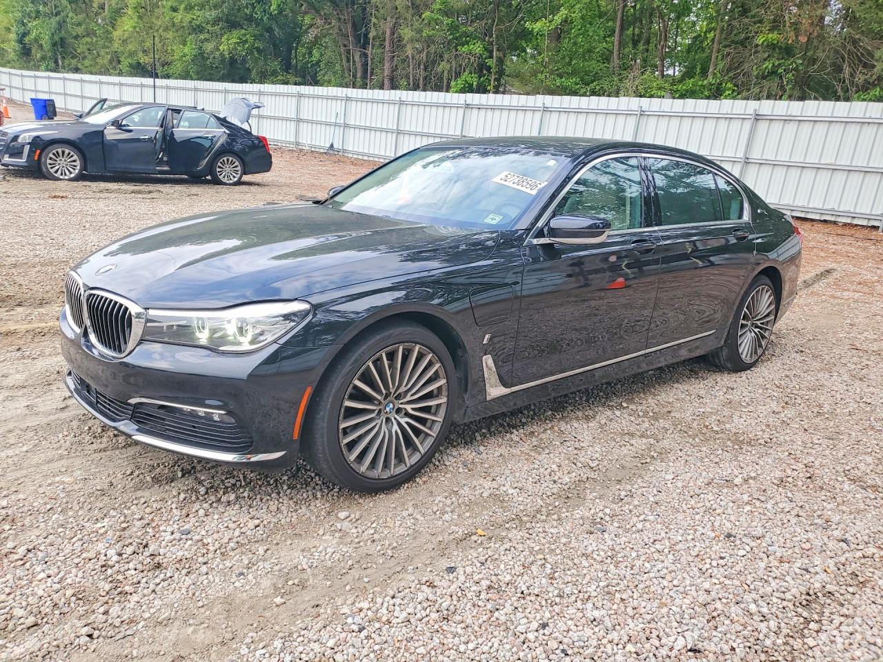 Salvage BMW 7 Series Image