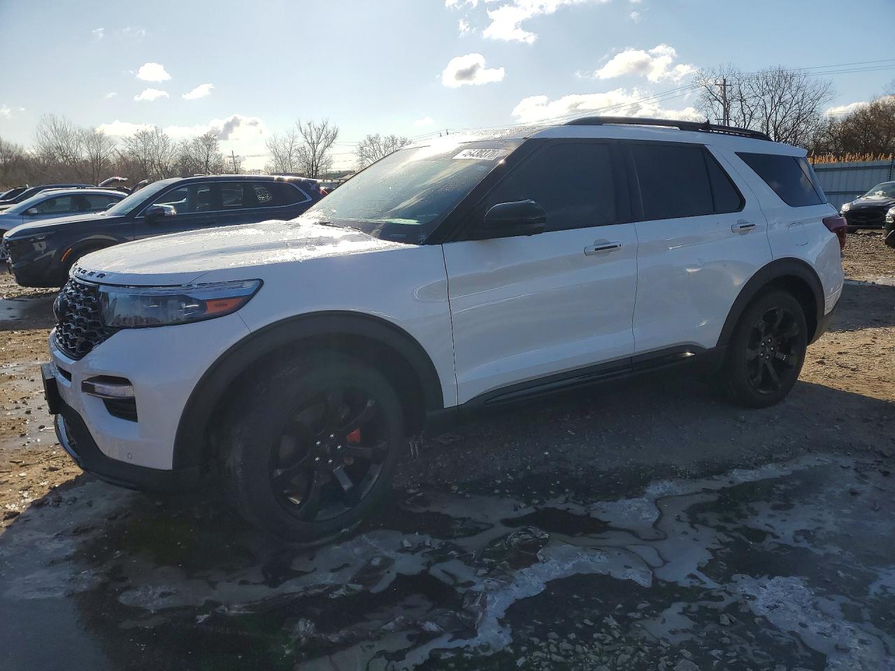 Salvage Ford Explorer Image