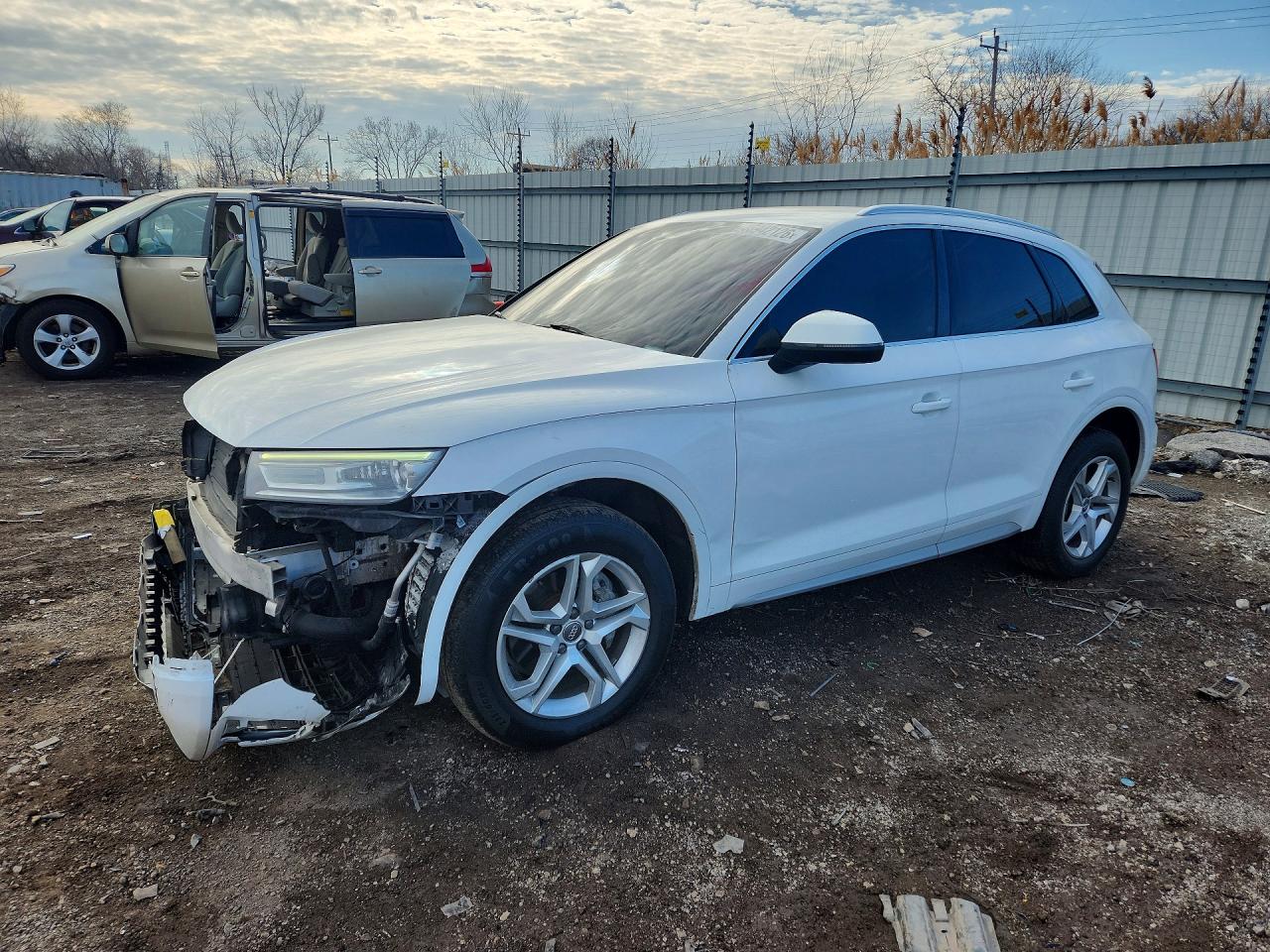 Salvage Audi Q5 Image