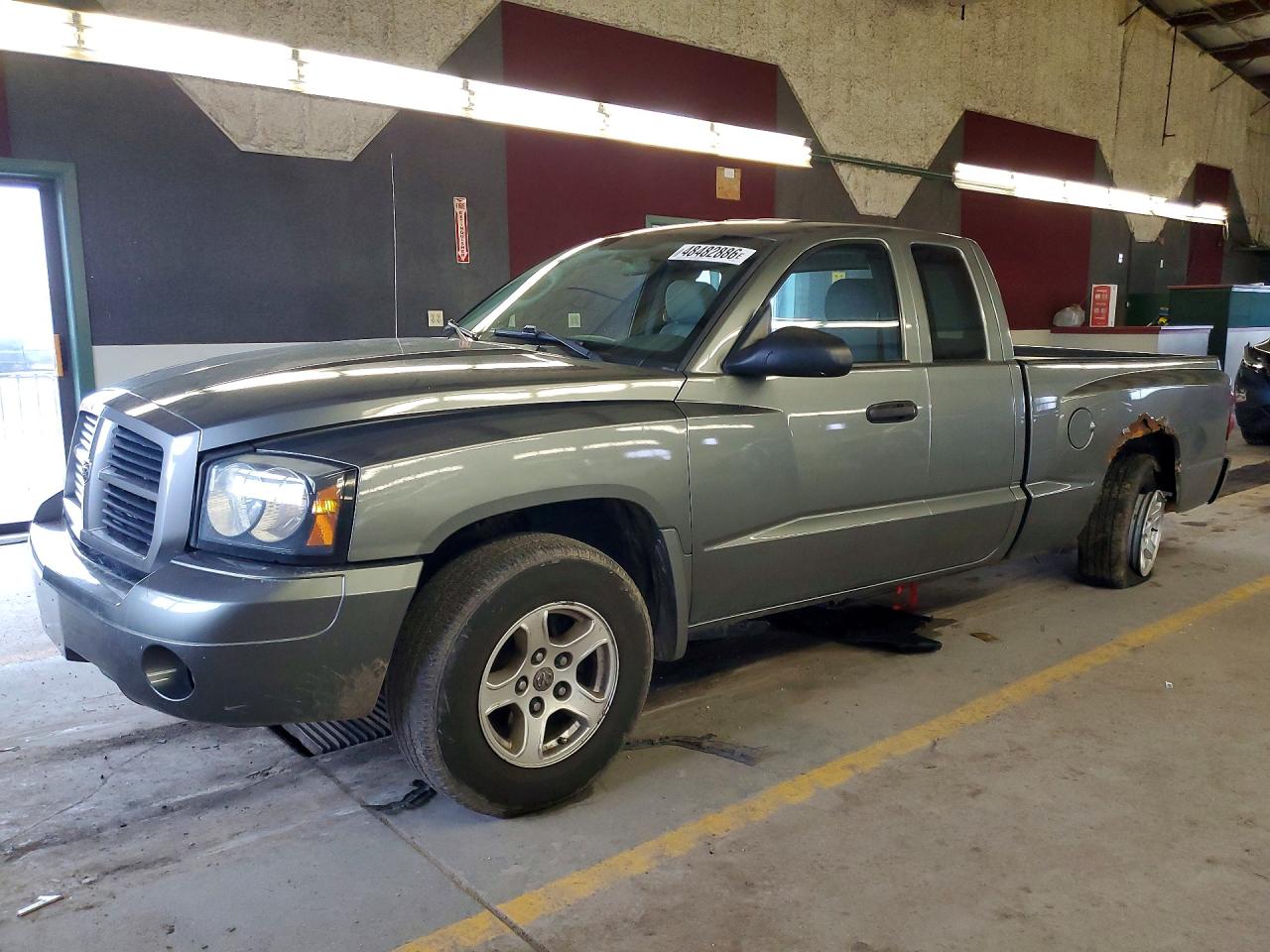 Salvage Dodge Dakota Image