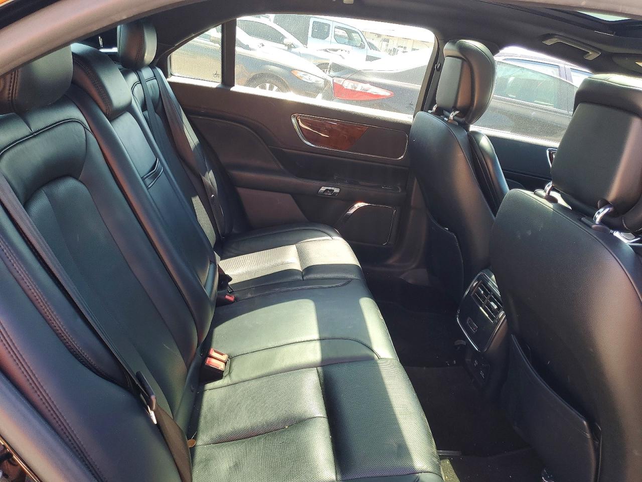 Lincoln Continental Select