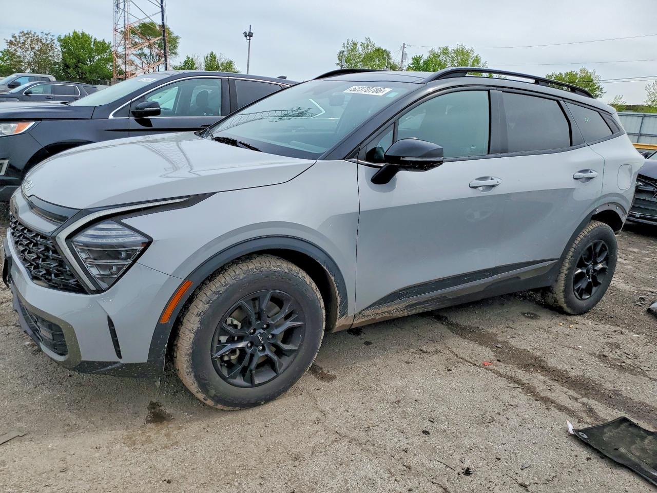 Salvage Kia Sportage Image