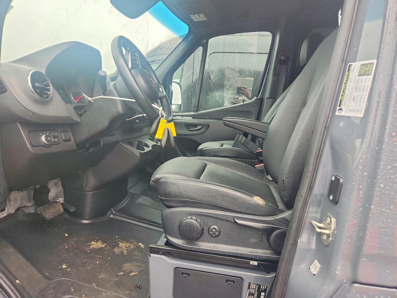 Mercedes-Benz Sprinter 2500