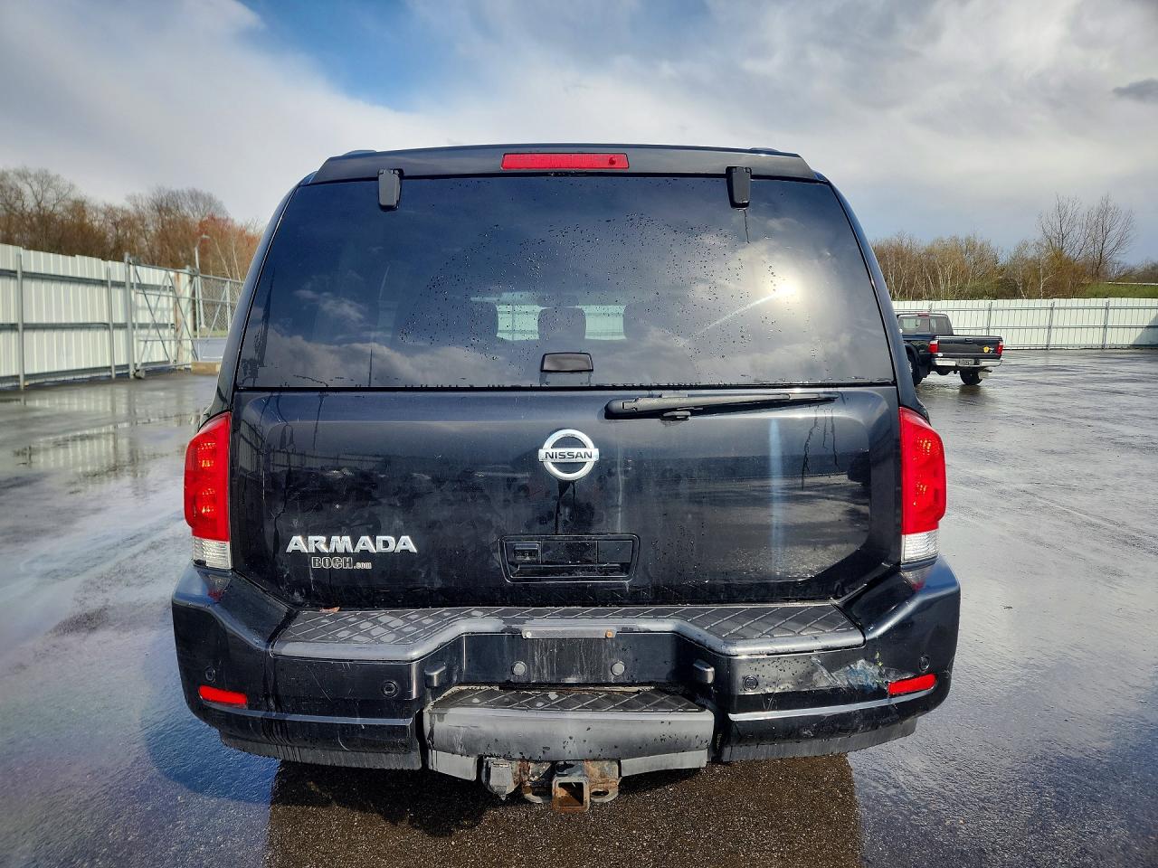 Nissan Armada Sv