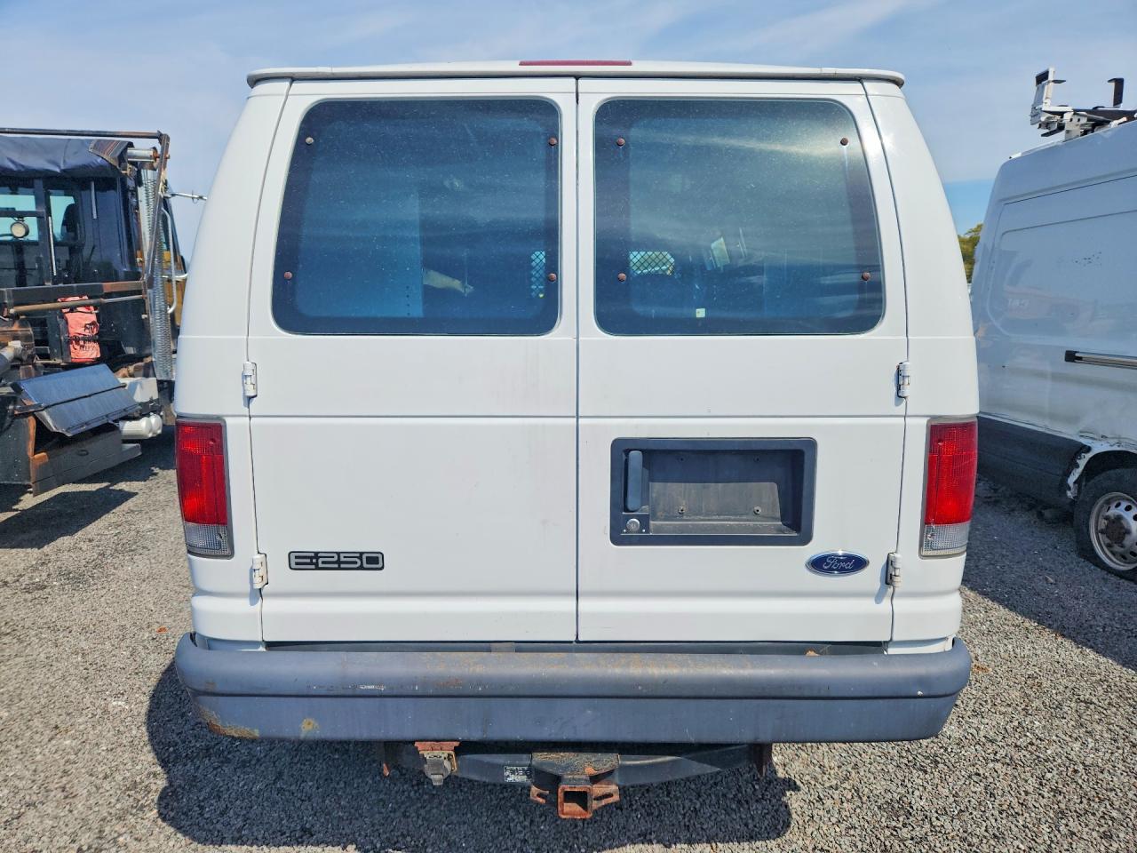 Ford Econoline E250 Van