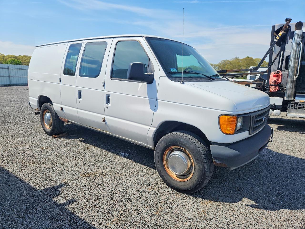 Ford Econoline E250 Van