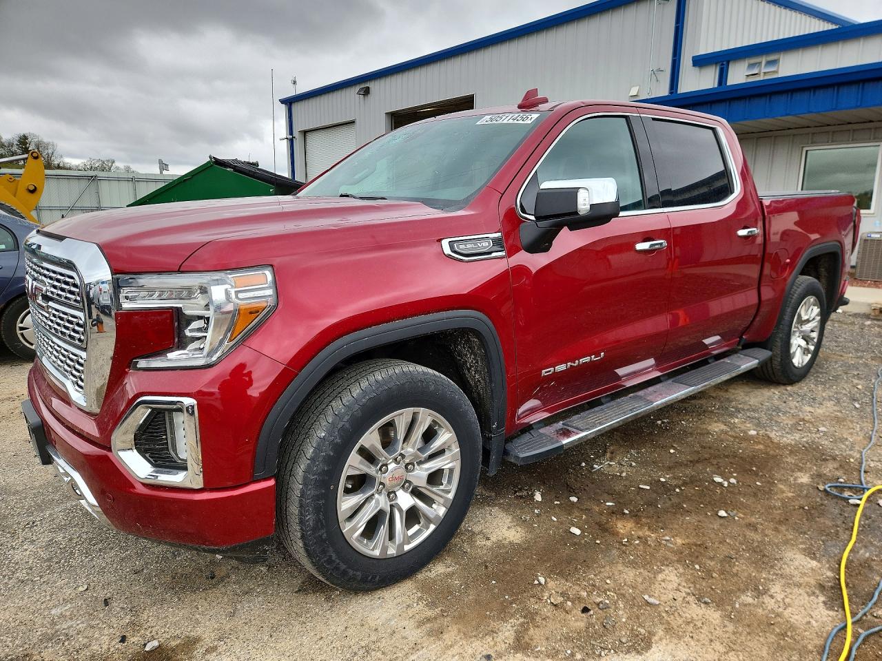 Salvage GMC Sierra Image