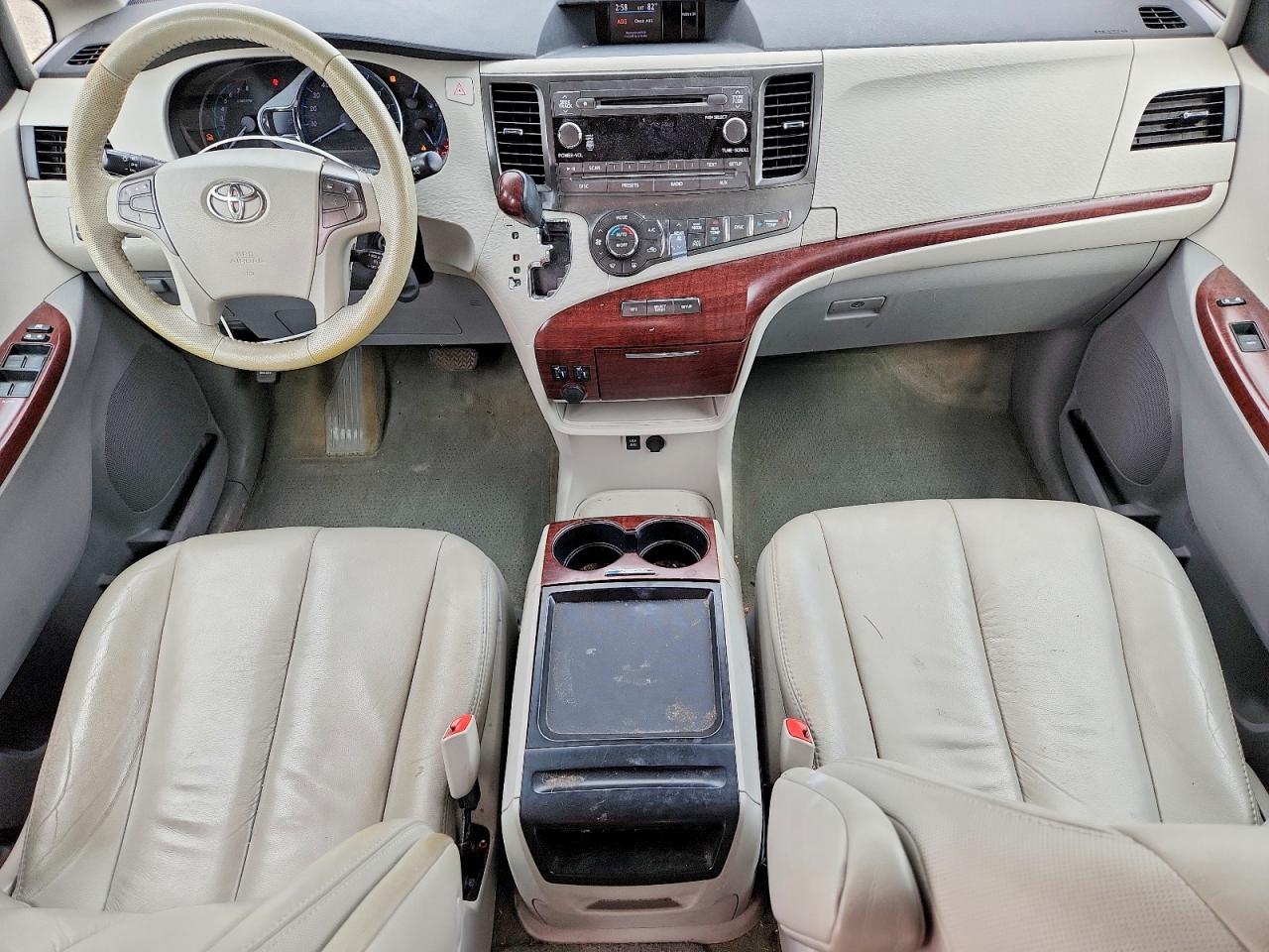 Toyota Sienna Xle 8-passenger