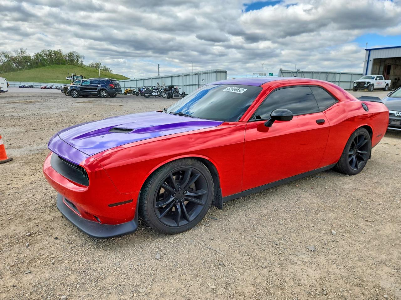 Salvage Dodge Challenger Image