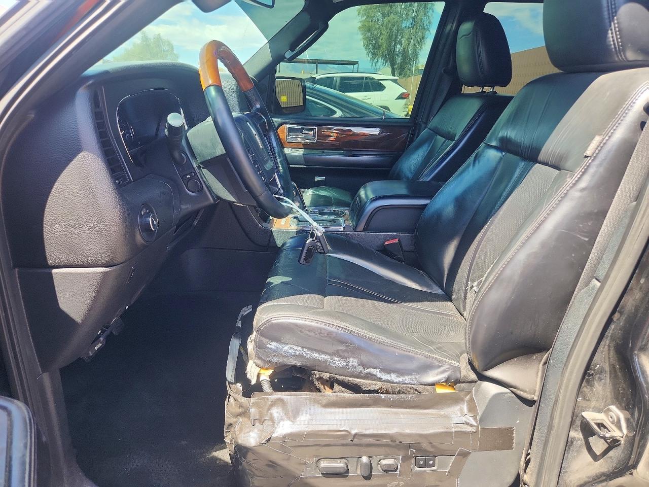 Lincoln Navigator Select