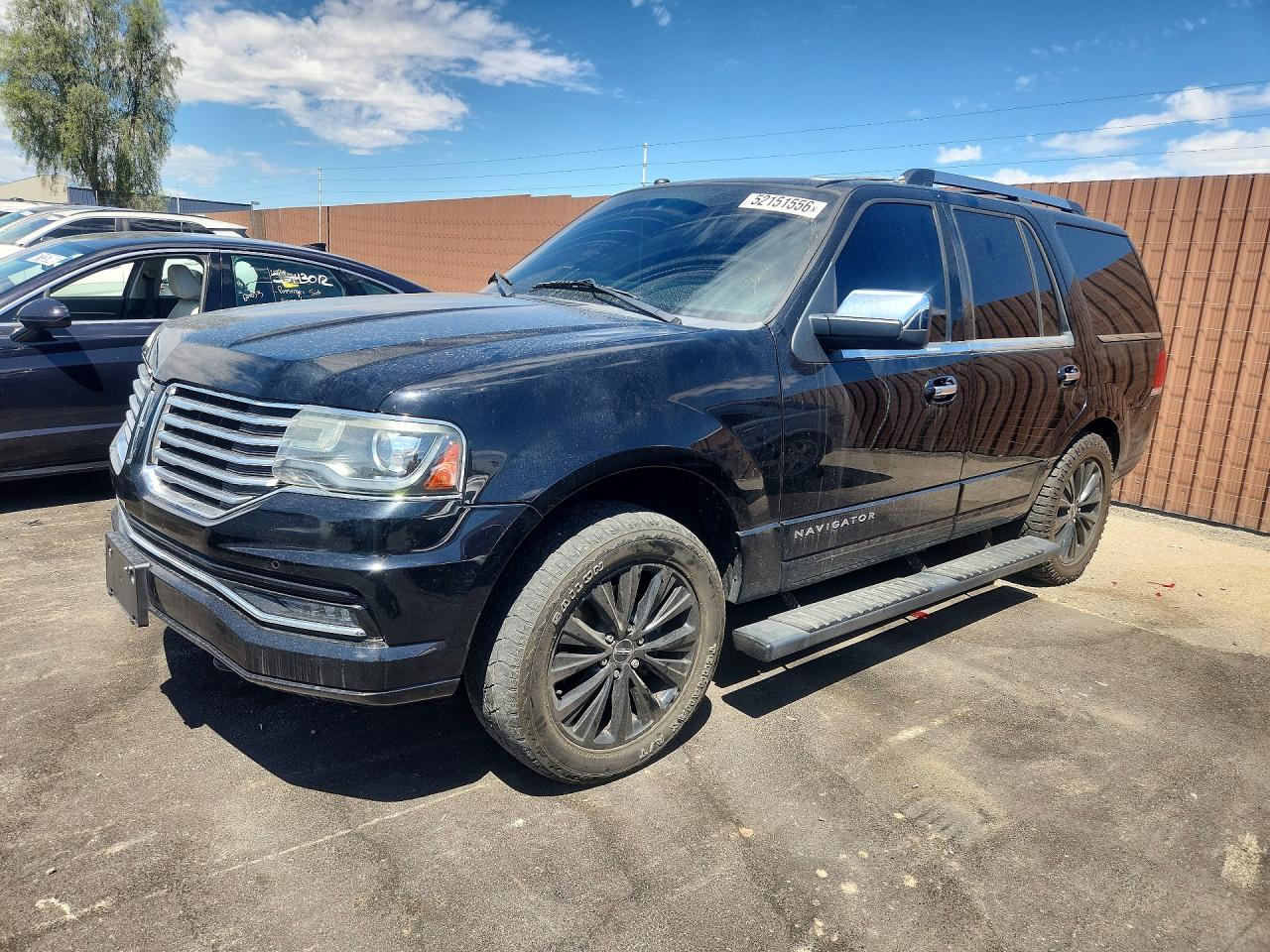 Salvage Lincoln Navigator Image
