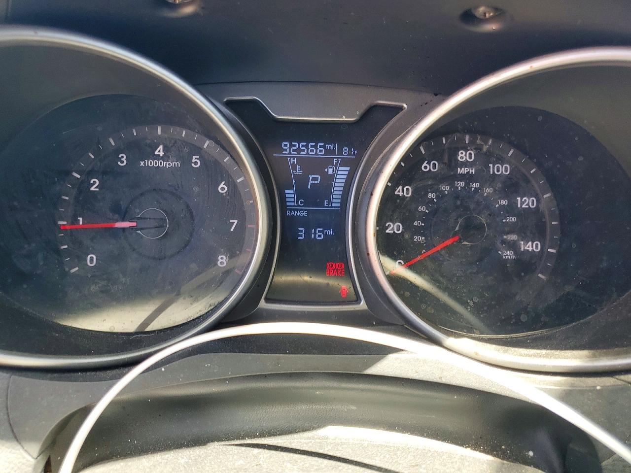 Hyundai VELOSTER Base