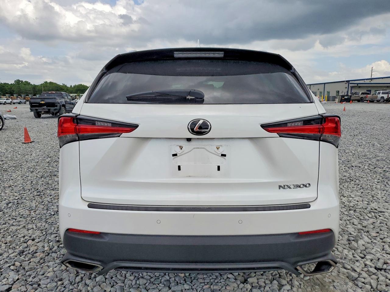 Lexus NX Base