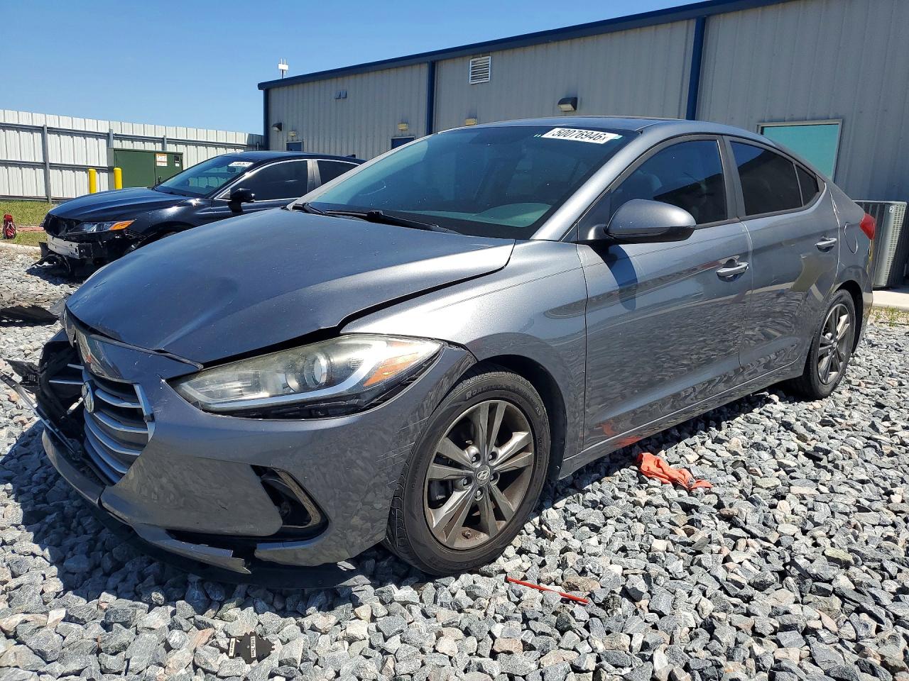 Salvage Hyundai ELANTRA Image