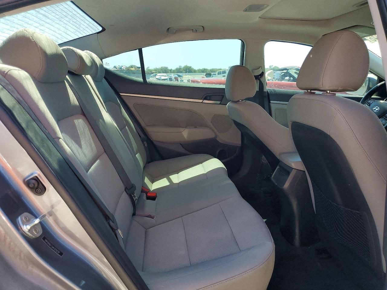 Hyundai ELANTRA Value Edition