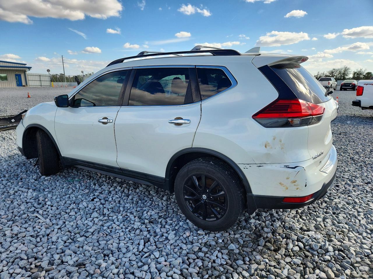 Nissan Rogue S