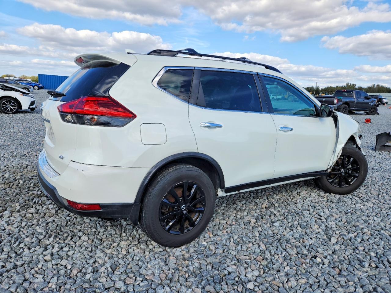 Nissan Rogue S