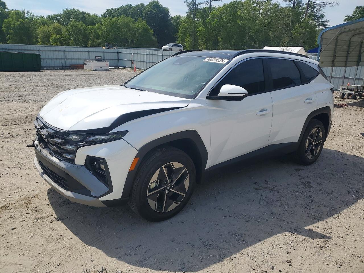 Salvage Hyundai TUCSON Image