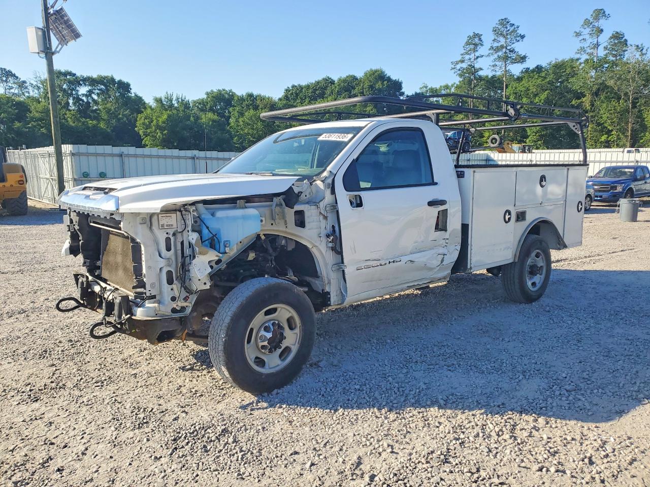 Salvage GMC Sierra Image