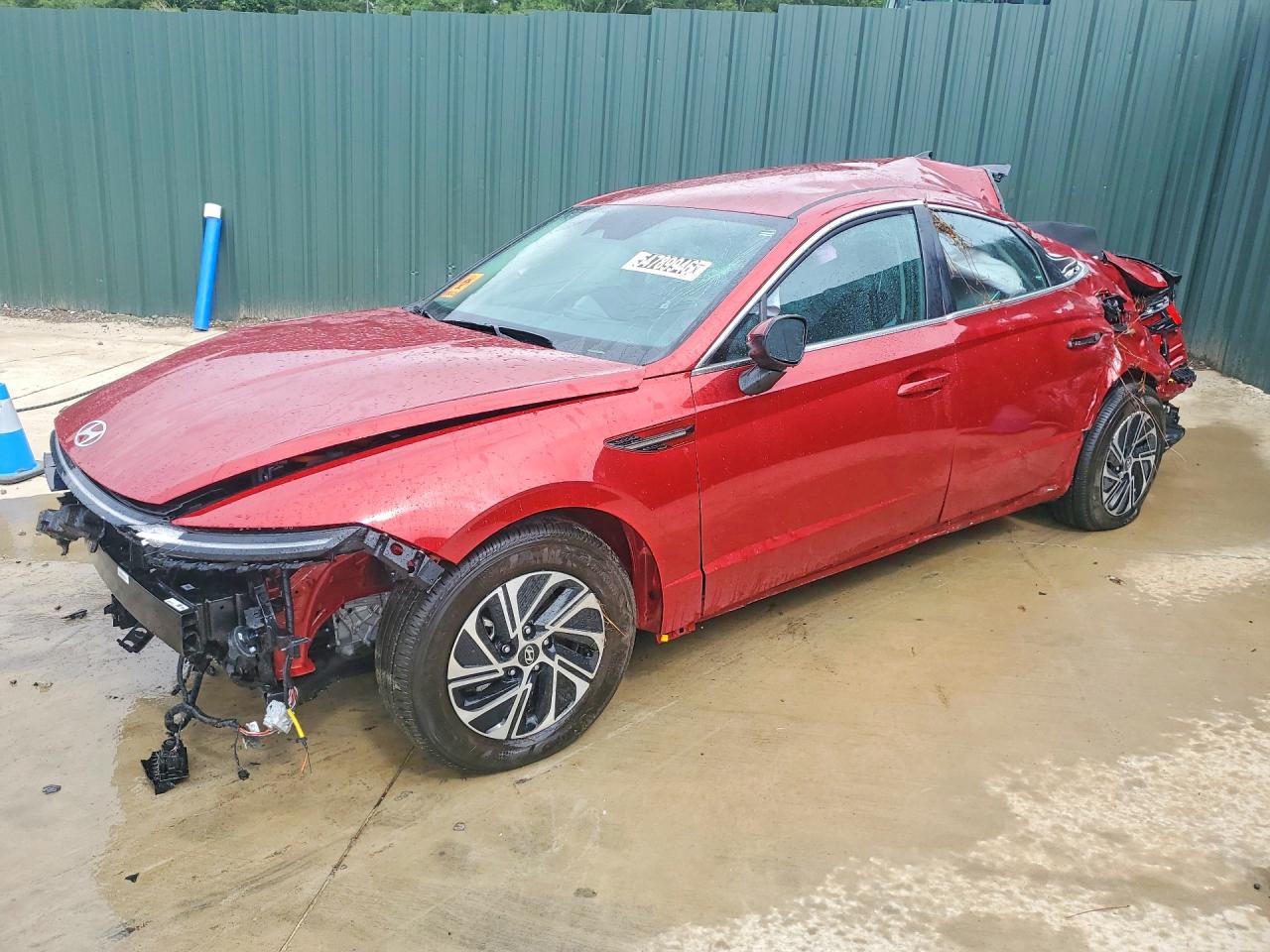Salvage Hyundai SONATA Image
