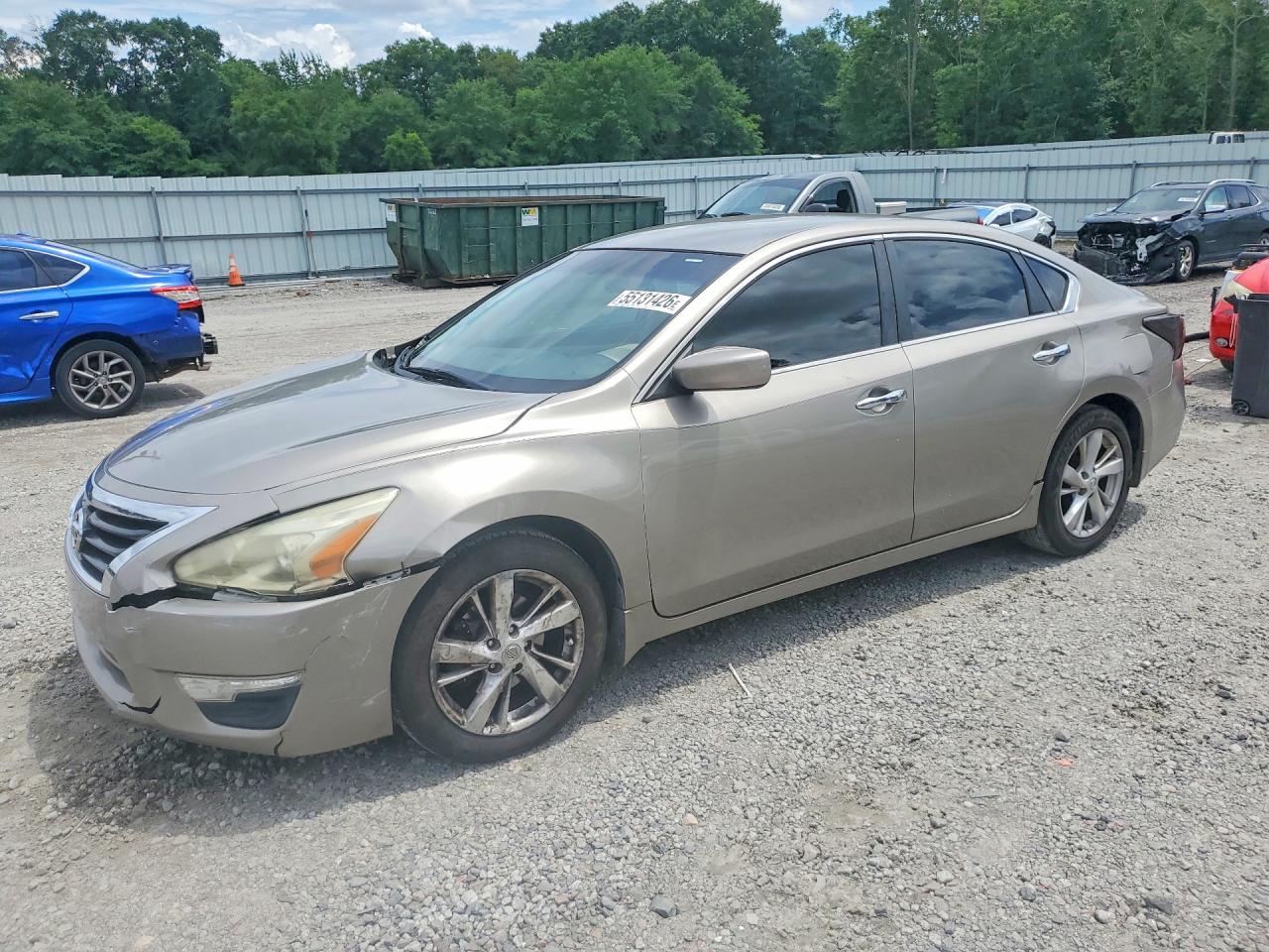 Salvage Nissan Altima Image