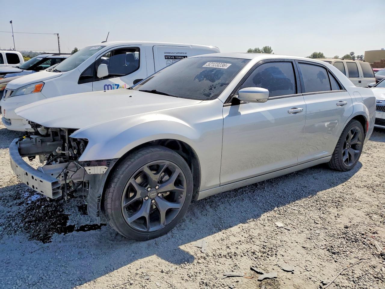 Salvage Chrysler 300 Image