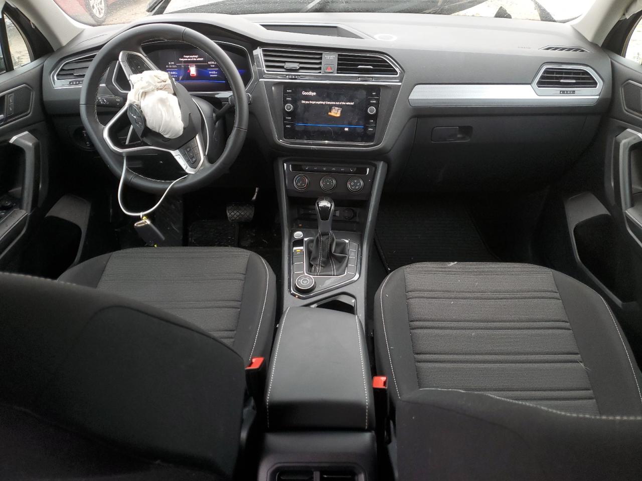 Volkswagen Tiguan S