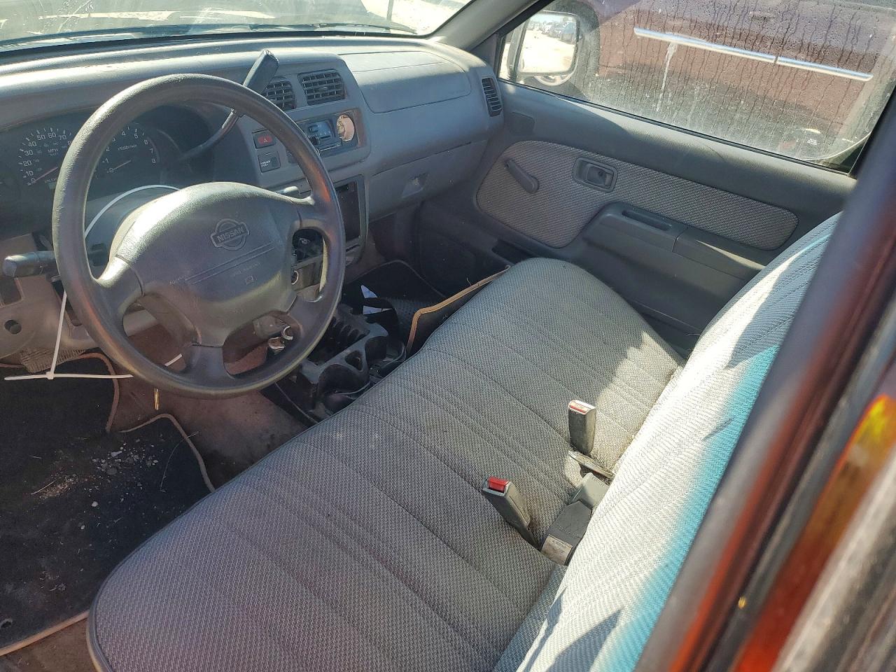 Nissan Frontier Xe