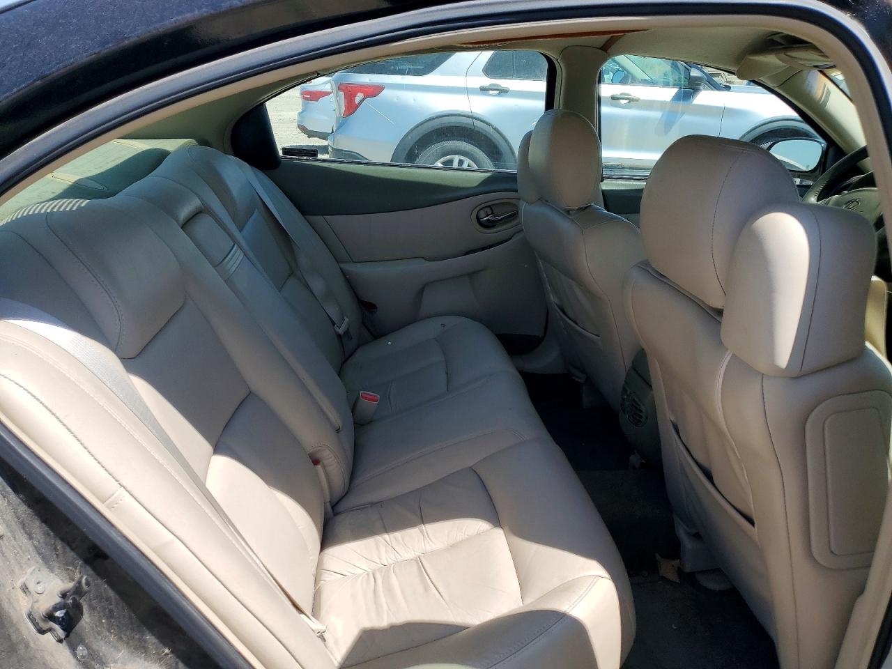 Oldsmobile Aurora