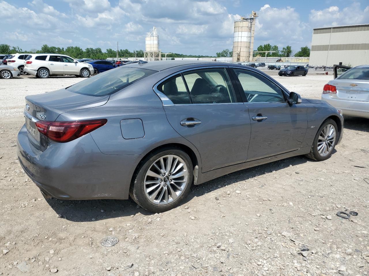 INFINITI Q50 Pure