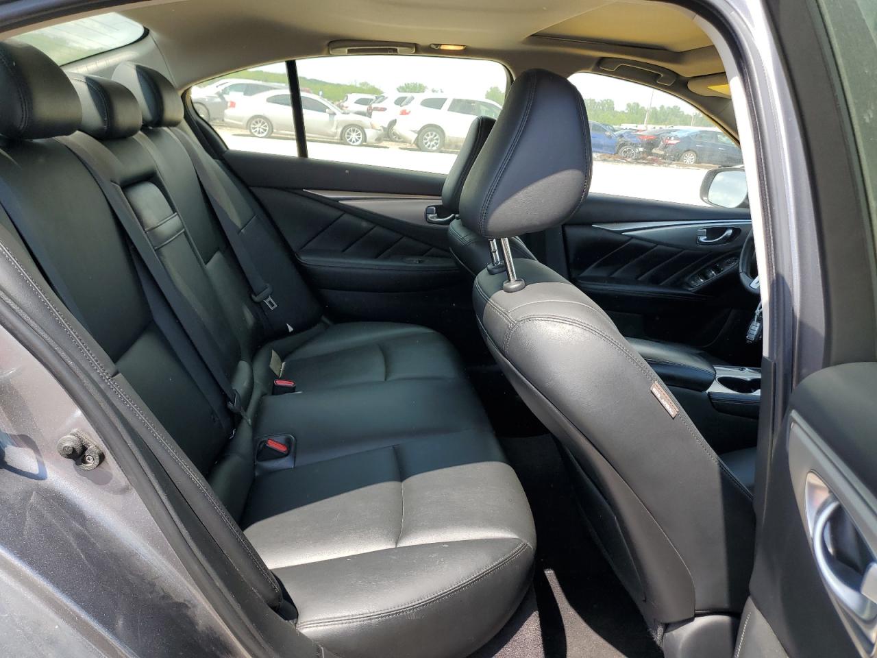 INFINITI Q50 Pure