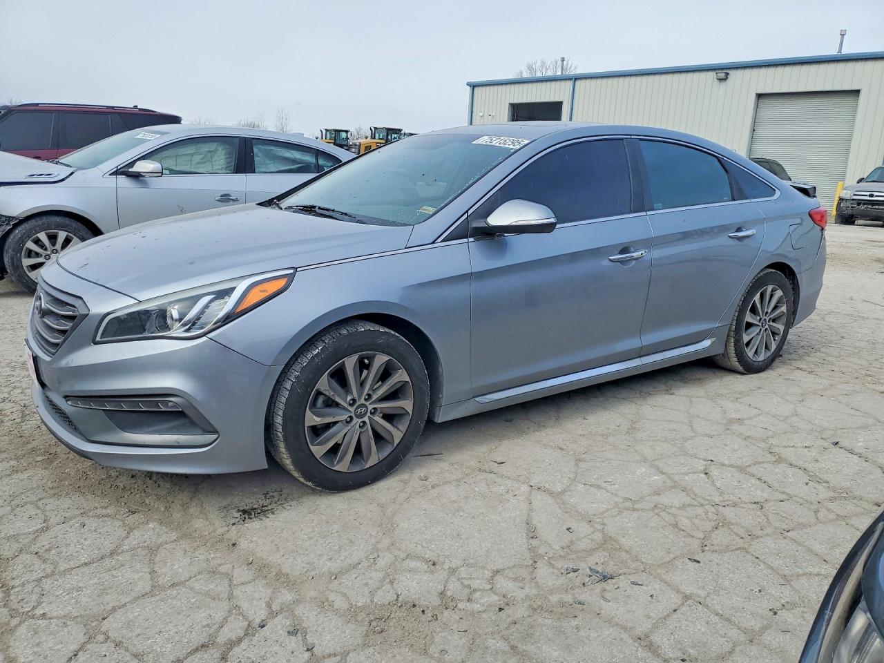 Salvage Hyundai SONATA Image