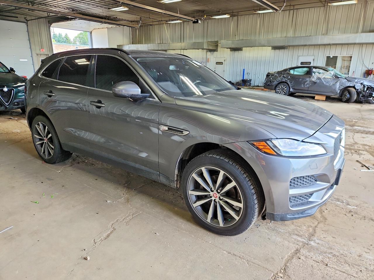 Jaguar F-PACE Prestige