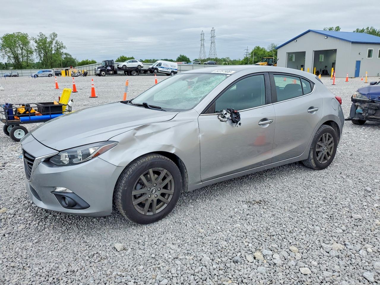 Salvage Mazda 3 Image