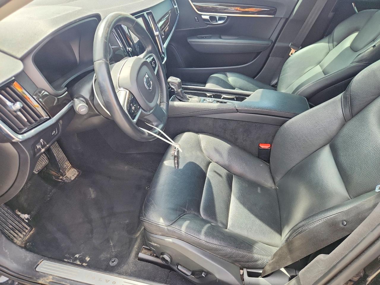 Volvo S90 T6 Momentum