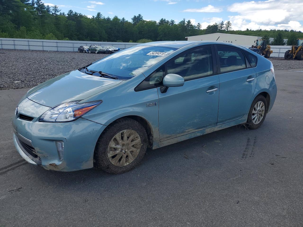 Salvage Toyota Prius Image