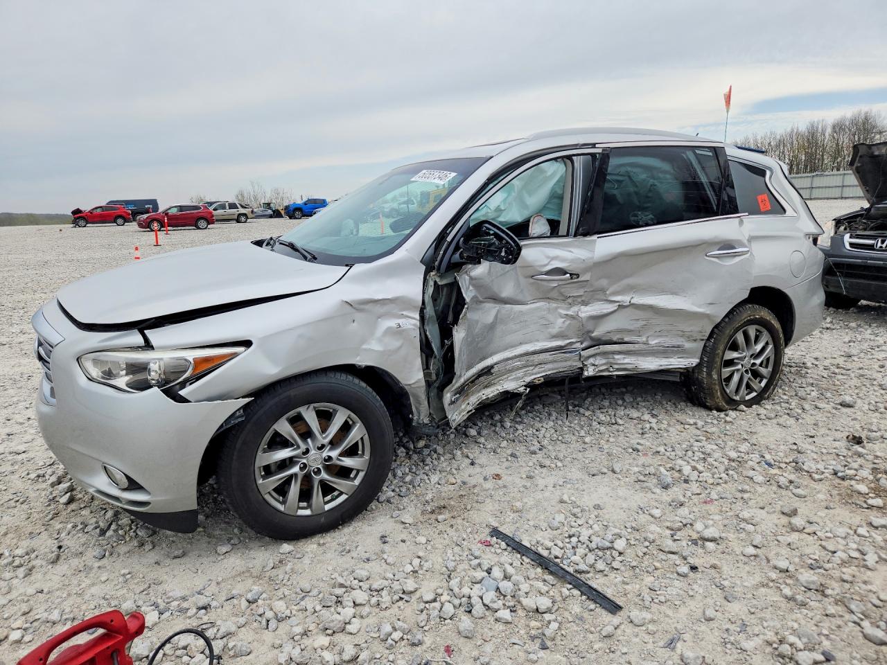 Salvage INFINITI Qx Image