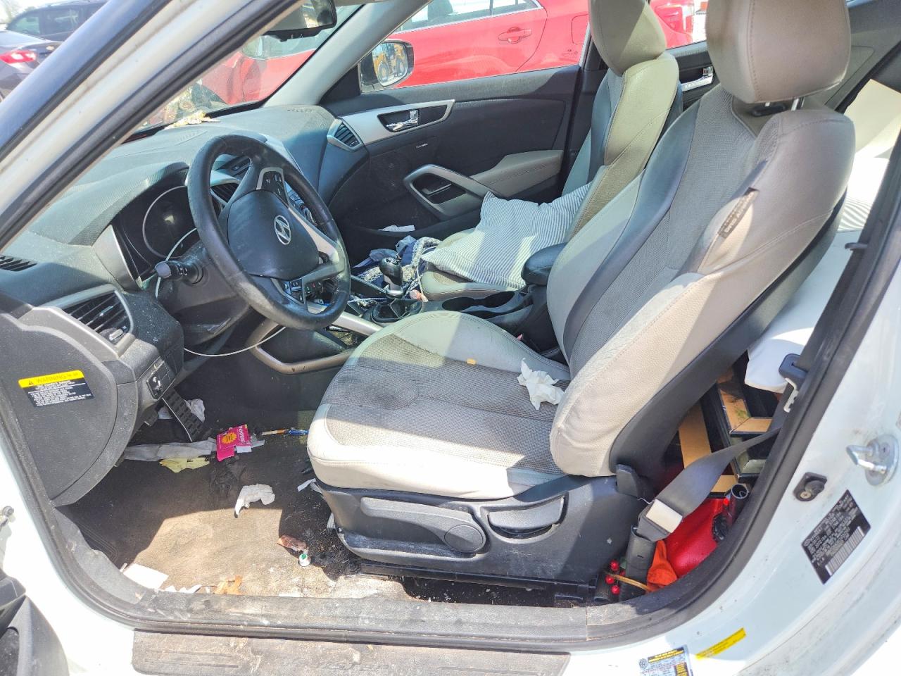 Hyundai VELOSTER Base